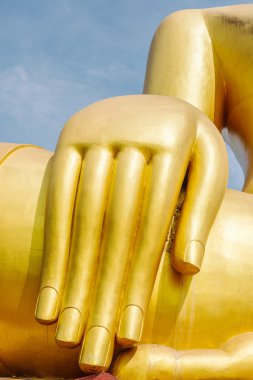büyük el altın buddha wat sopharam, sukhothai, thailand 