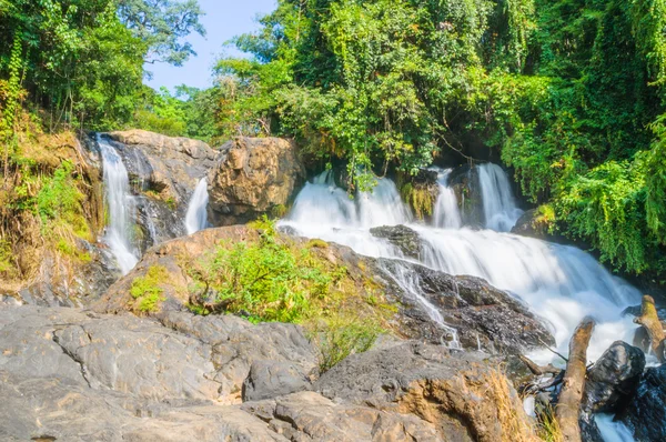 Phasua waterfall mae hong son at north of thailand — Stock Photo, Image
