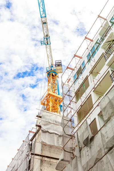 Construcción del entorno con el espacio del edificio apartamento — Foto de Stock