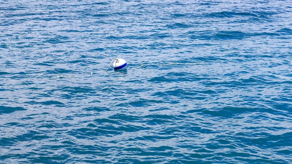 Boya en el mar para el barco —  Fotos de Stock