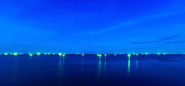Light of boat fishing on center sea — Stock Photo, Image