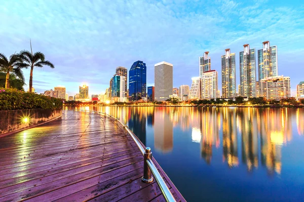 Bangkok Thaiföld éjszakai város — Stock Fotó