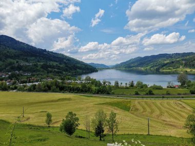 Oberdorf Immenstadt yakınlarındaki Allgau Alplerinde Niedersonthofersee, Almanya