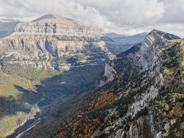 Kanyon de Anisclo Parque Nacional Ordesa y Monte Perdido, İspanya