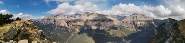 Panorama Pohled Tři Královské Hory Národním Parku Ordesa Pyrenejích Severním — Stock fotografie