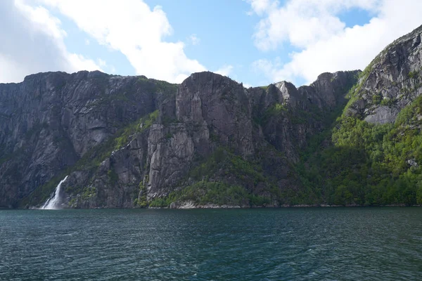Fehér Szürke Rendkívül Meredek Gránit Sziklafalak Lysefjord Fjord Kanyon Norvégiában — Stock Fotó