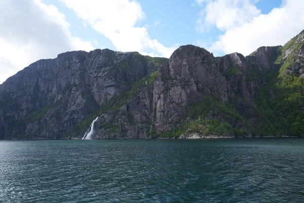 Vita Och Grå Extremt Branta Granitklippväggar Lysefjordsfjorden Och Kanjonen Norge — Stockfoto