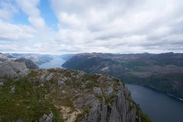 Atemberaubende Landschaft Des Preikestolen Felsens Norwegen Mit Lysefjord Fjord Auf — Stockfoto