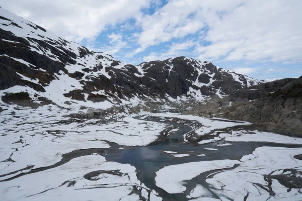 Sauabrehytta, Folgefonna Ulusal Parkı, Odda, bahar Norveç