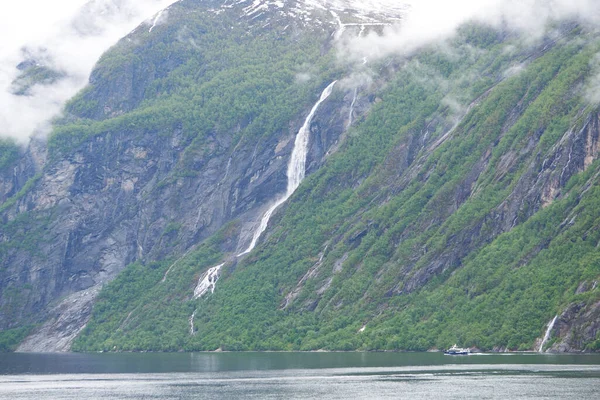 Geiranger Noorweg 2020 Juni Beroemde Zeven Zusters Waterval Geiranger Fjord — Stockfoto