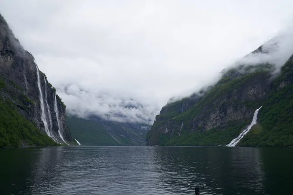 Geiranger Noorweg 2020 Juni Beroemde Zeven Zusters Waterval Geiranger Fjord — Stockfoto