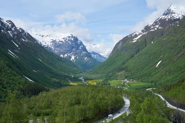 Ідилічні Ландшафти Хєль Стрин Норвегія Найкращому Випадку Роздуми — стокове фото