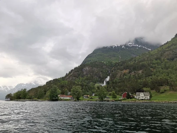 挪威斯特林Hjelle的Idyllic风景 最佳反思 — 图库照片