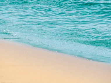 Plaj kumu deniz suyu yaz arkaplanı.