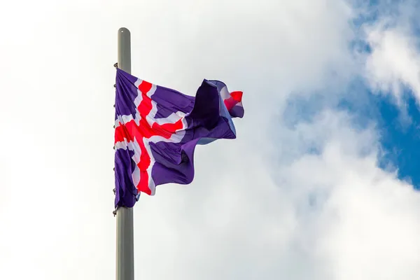 Zászló Nagy Britannia Integetett Szél Ellen Felhős — Stock Fotó