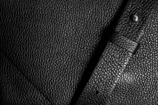 Äkta Läder Svart Färg Naturlig Texturerat Läder Bakgrund Med Axelrem — Stockfoto