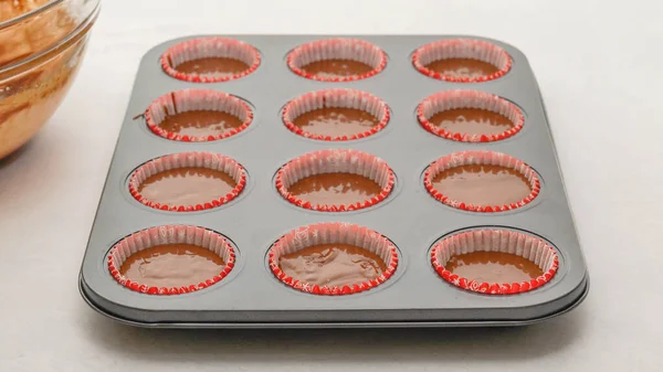 Muffins Chocolate Cupcakes Chocolate Receita Panela Cupcake Forrado Com Massa — Fotografia de Stock
