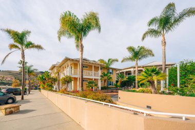 Avila Plajı, Kaliforniya, ABD - 6 Aralık 2021 Avila Deniz feneri süitleri, Avila Sahili, Kaliforniya 'nın antika sahil kasabasında yer alan tüm süit sahil otelleri.