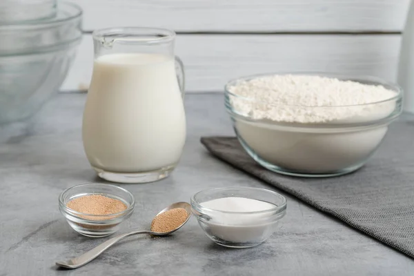Dry Yeast Sugar Flour Milk Grey Marble Background Baking Process — Stock fotografie