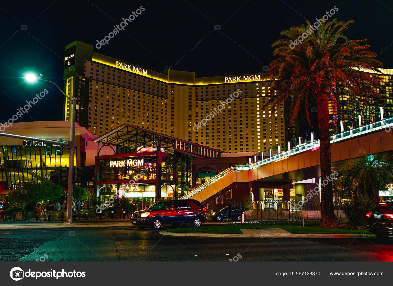 La famosa mongolfiera di Parigi sulla Strip, Las Vegas Blvd., al
