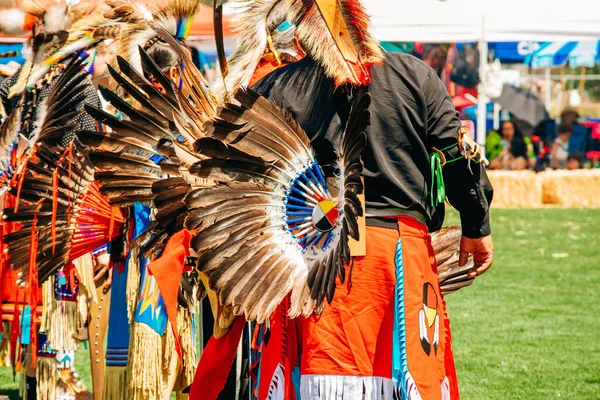 Powwow Nativos Americanos Vestidos Regalia Completa Dia Chumash Powwow Reunião — Fotografia de Stock