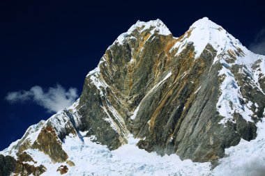 Kordiliera 'daki Alp manzarası Huayhuash, Peru, Güney Amerika