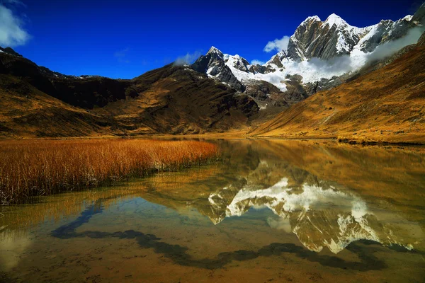 Cordiliera Huayhuash — ストック写真