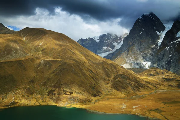 Cordiliera yükseltisidir, peru, Güney Amerika — Stok fotoğraf