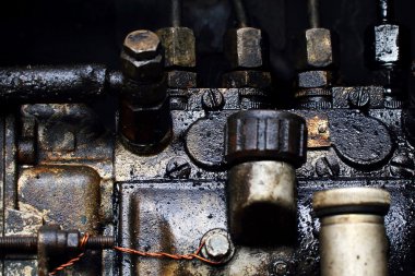 eski vintage dizel motor parçaları