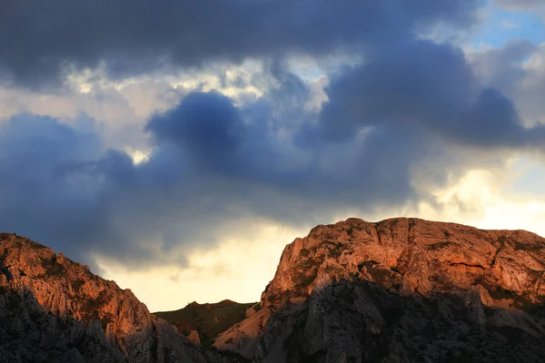 Piatra Secuiului Mountain (1129m), Transylvania, Romania, Europe — Stock Photo, Image