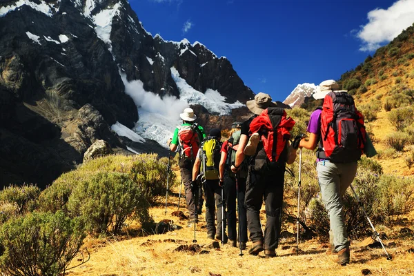 Trekking en Cordiliera Huayhuash — Foto de Stock