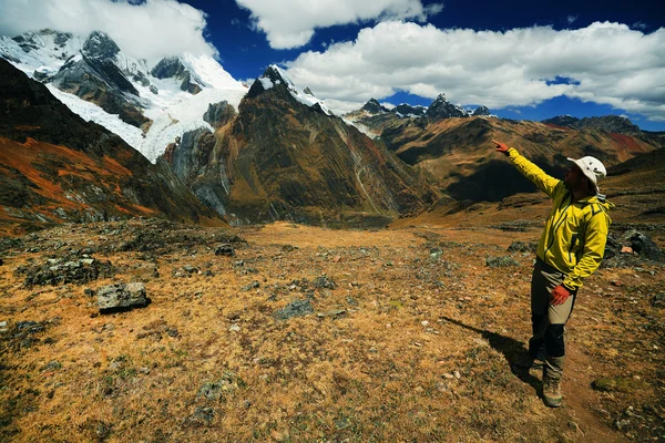 Trekking en Cordiliera Huayhuash — Foto de Stock