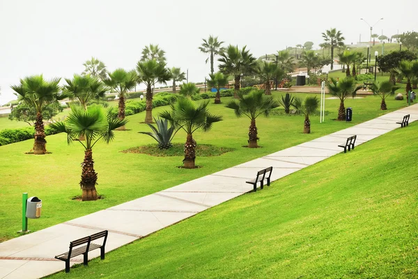 Día de lluvia en Miraflores, Lima, Perú, América del Sur — Foto de Stock