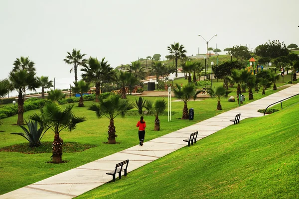 Día de lluvia en Miraflores, Lima, Perú, América del Sur — Foto de Stock