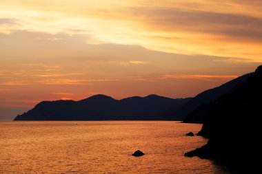 günbatımı ışığı cinque terre, İtalya