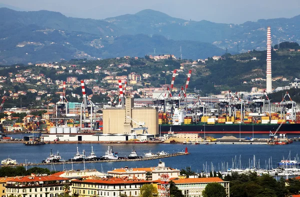 La spezia an der ligurischen küste, italien, europa — Stockfoto