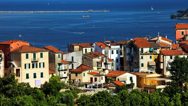 La spezia ligurian kıyısında, İtalya, Avrupa — Stok fotoğraf