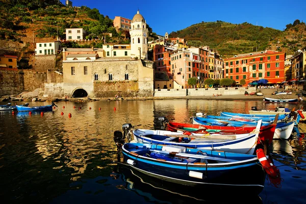 意大利Cinque Terre Vernazza村 — 图库照片