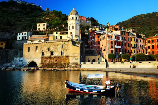 Vernazza Dorf, Cinque Terre, Italien — Stockfoto