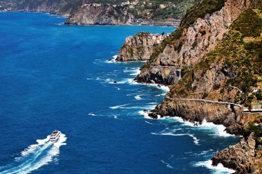 via del amore ve manarola köyünün havadan görünümü