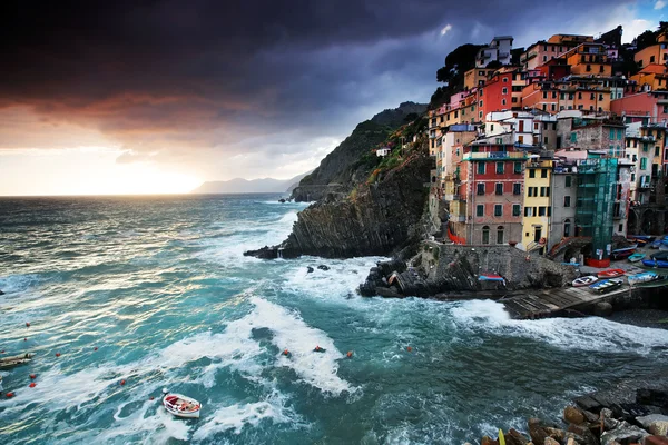 Luz do sol em Riomaggiore — Fotografia de Stock