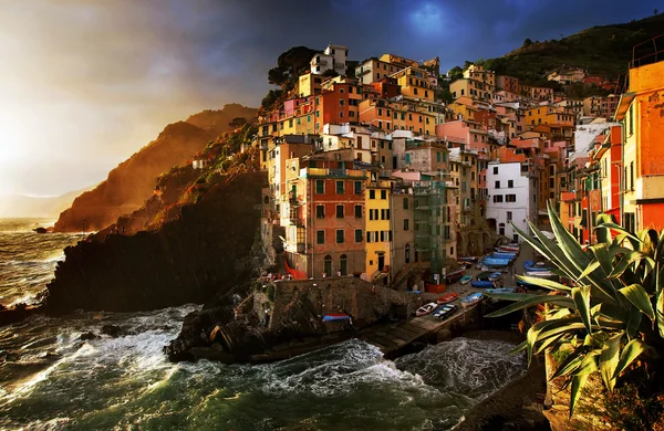 Riomaggiore günbatımı ışığı — Stok fotoğraf