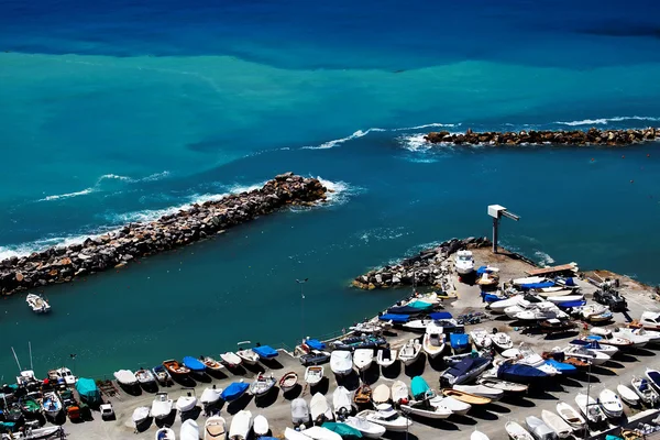 Hermosa playa con vista al Mediterráneo en Levanto en Italia — Foto de Stock