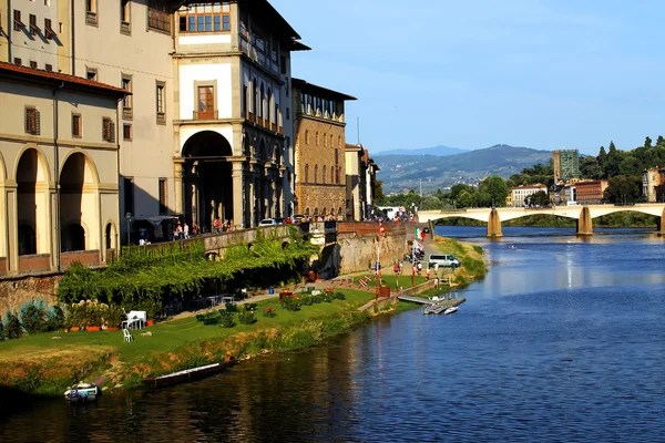 Brücke über den Arno, Florenz, Italien, Europa — Stockfoto