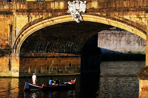 Puente sobre el río Arno, Florencia, Italia, Europa —  Fotos de Stock