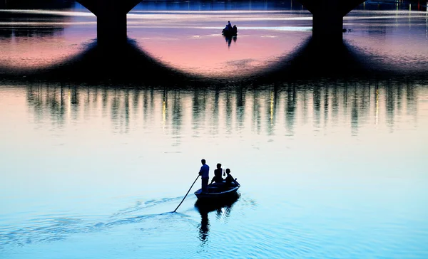 Puente sobre el río Arno en Florencia, Italia — Foto de Stock