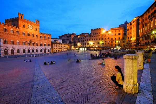 Piazza del Campo with Palazzo Pubblico,シエナ,イタリア — ストック写真
