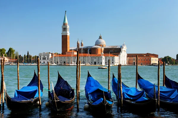 Gondolas on Grand Canal in Venice, Italy — Stock Photo, Image