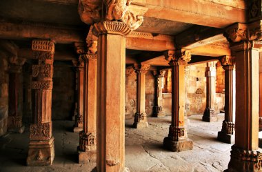 Zoolojik (Şah) minar, dünya ve Türkiye, kırmızı kumtaşı ve mermer 1199 yılında inşa en yüksek Minare en yüksek müstakil taş kule. UNESCO dünya mirası. Hindistan