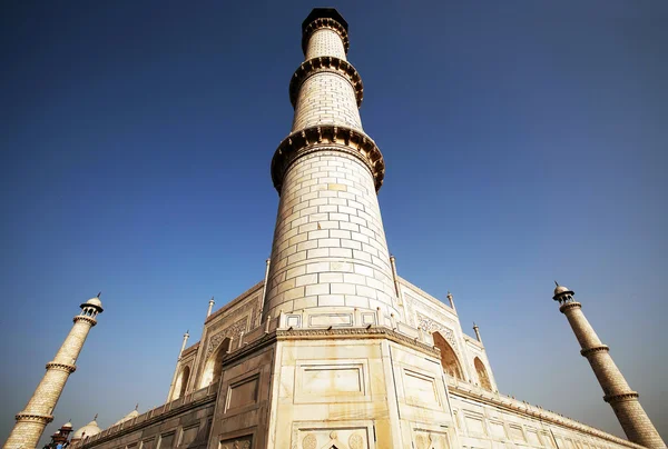 Biały marmur taj mahal w Indiach, agra, uttar pradesh — Zdjęcie stockowe